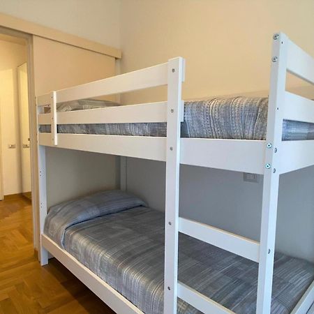 The Little Duck - Modern Apartment With Balcony Como Eksteriør bilde