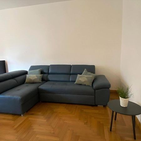 The Little Duck - Modern Apartment With Balcony Como Eksteriør bilde