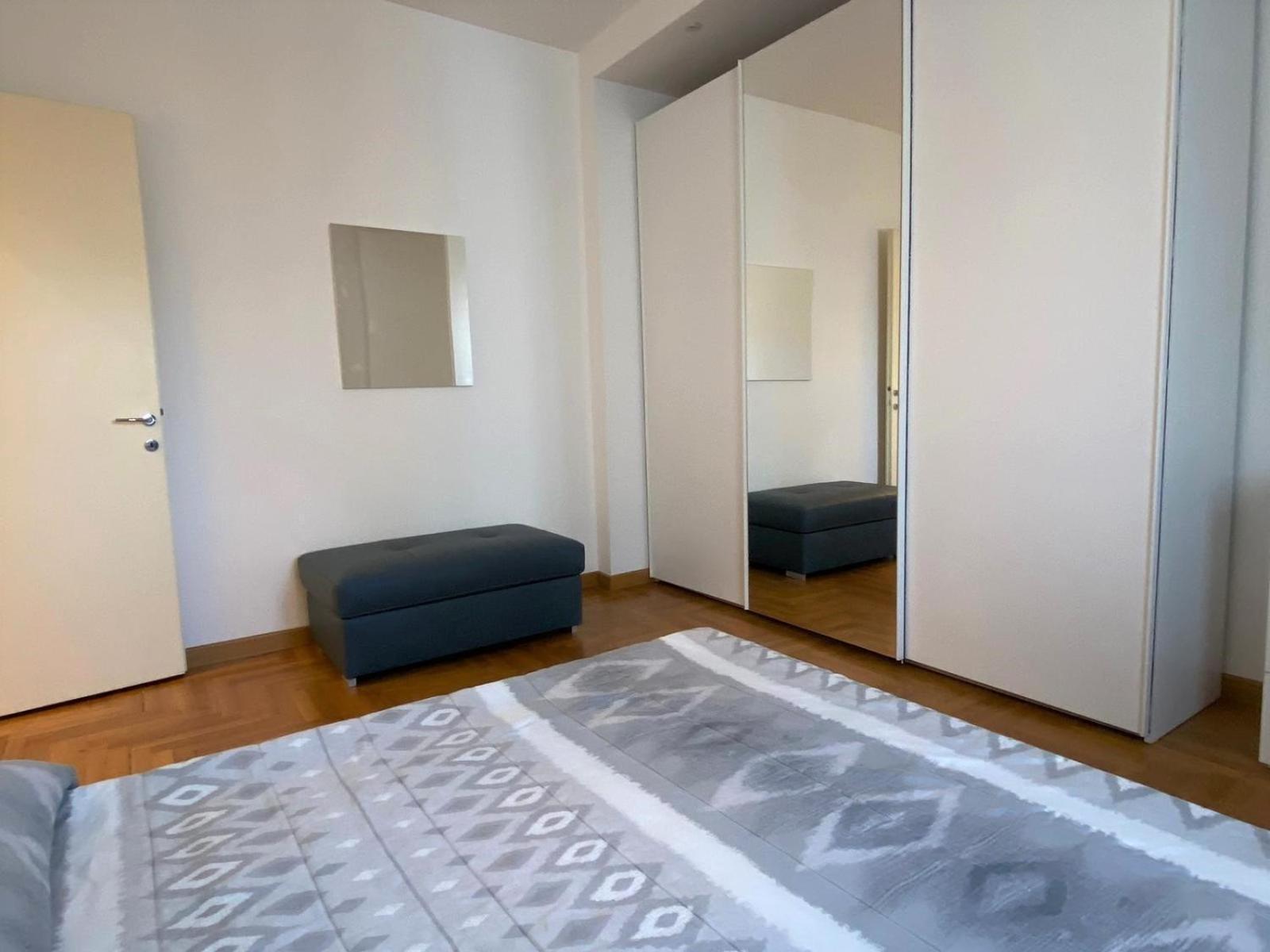 The Little Duck - Modern Apartment With Balcony Como Eksteriør bilde